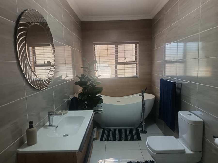4 Bedroom Property for Sale in Hillcrest Northern Cape